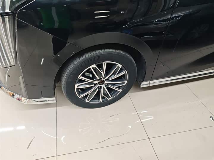 Фото 23 - GAC Trumpchi M8