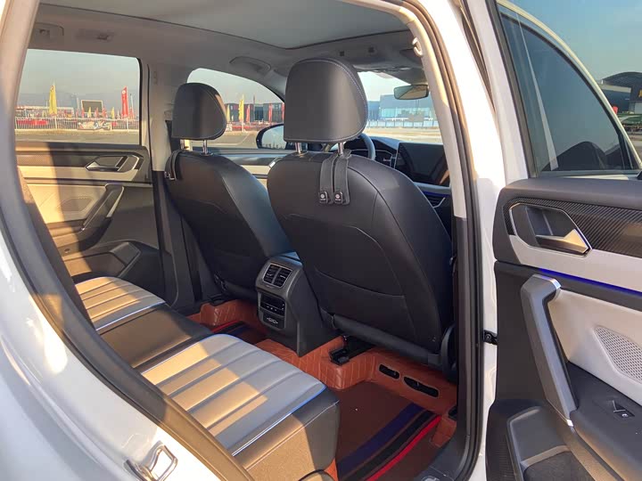 Фото 10 - Volkswagen Tayron GTE Hybrid