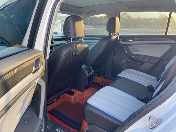 Фото 11 - Volkswagen Tayron GTE Hybrid