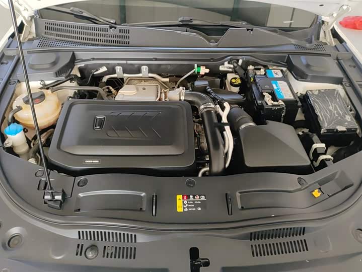 Фото 10 - Bestune B70