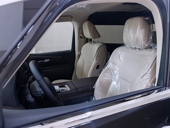 Фото 11 - Toyota Vellfire