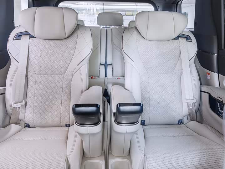 Фото 15 - Toyota Vellfire