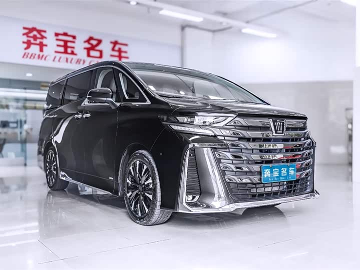 Фото 3 - Toyota Vellfire
