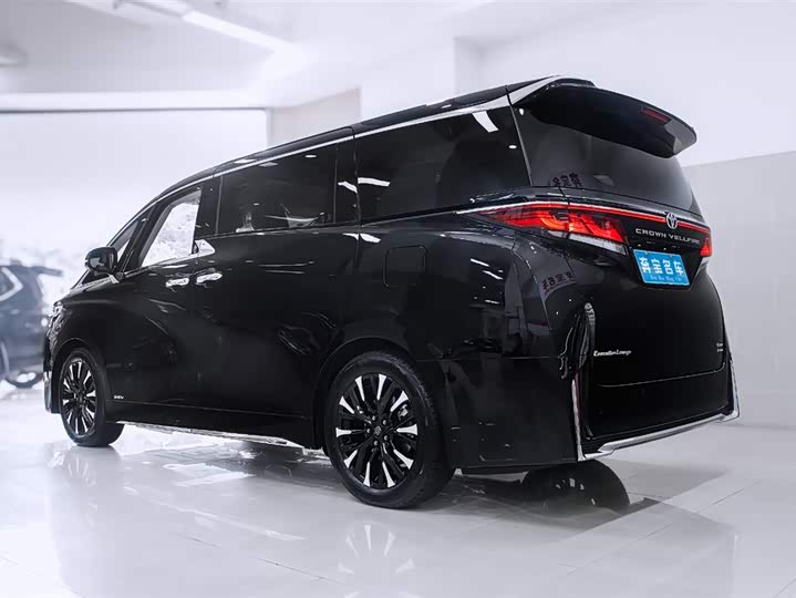 Фото 6 - Toyota Vellfire
