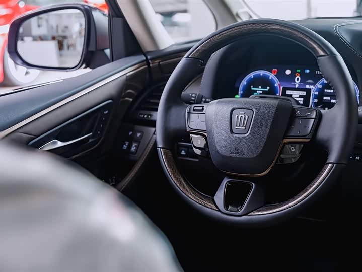 Фото 7 - Toyota Vellfire