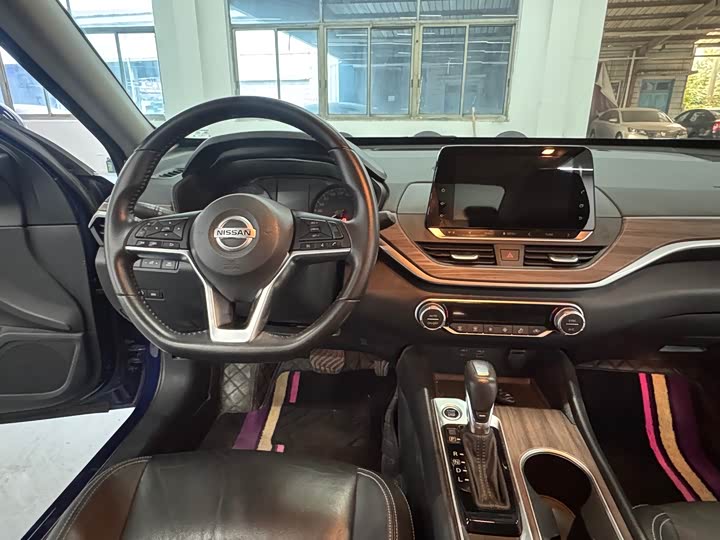 Фото 13 - Nissan Teana