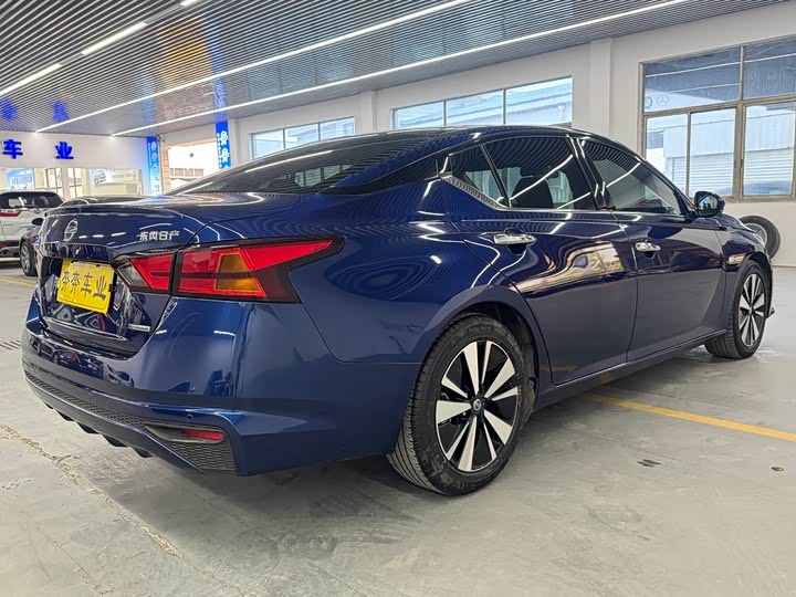 Фото 7 - Nissan Teana