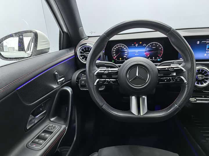 Фото 10 - Mercedes-Benz A-Class