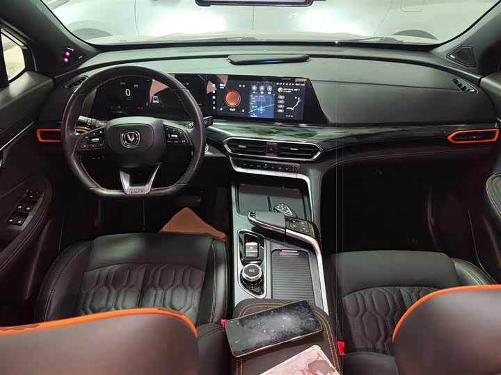 Фото 10 - Changan UNI-T