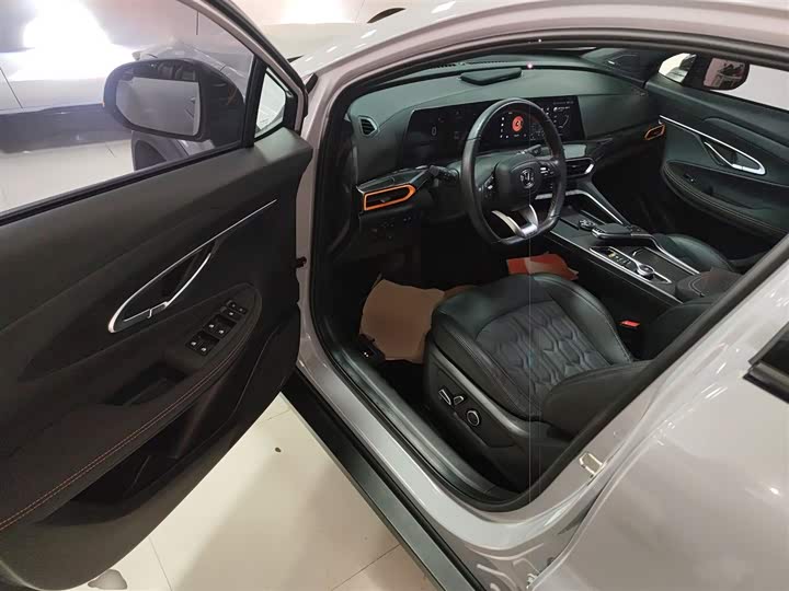 Фото 16 - Changan UNI-T