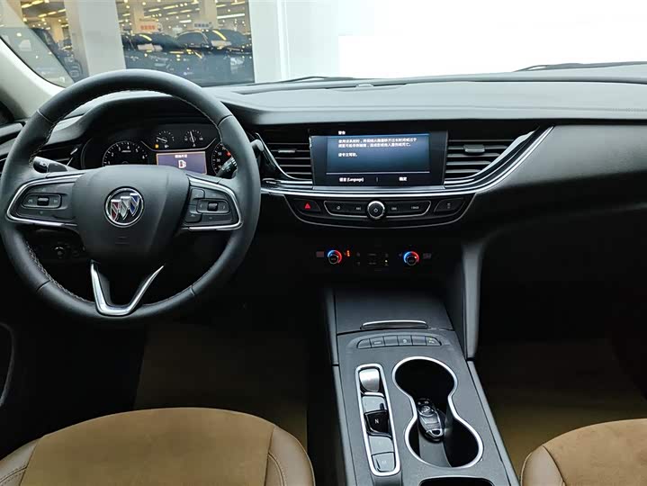 Фото 12 - Buick Regal