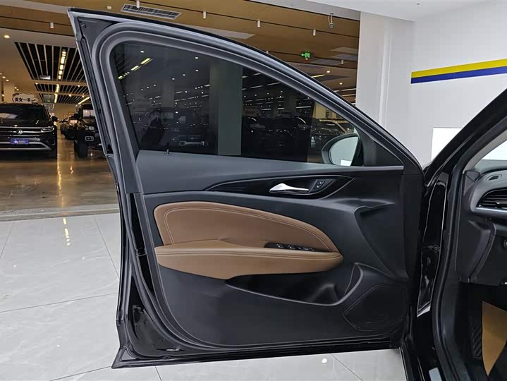 Фото 7 - Buick Regal