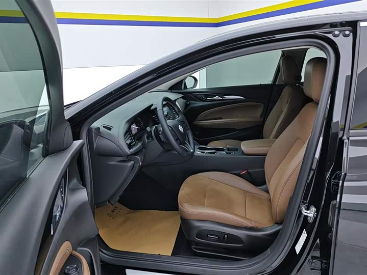 Фото 9 - Buick Regal