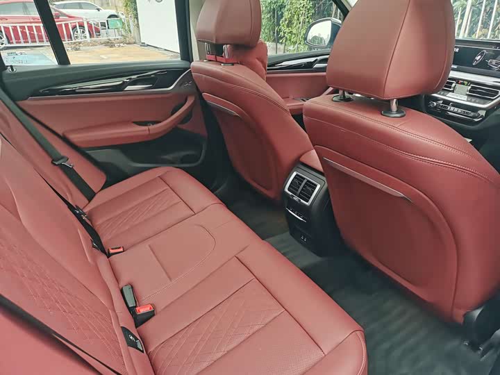 Фото 17 - BMW iX3