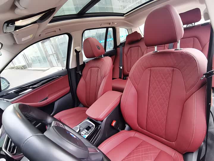 Фото 20 - BMW iX3