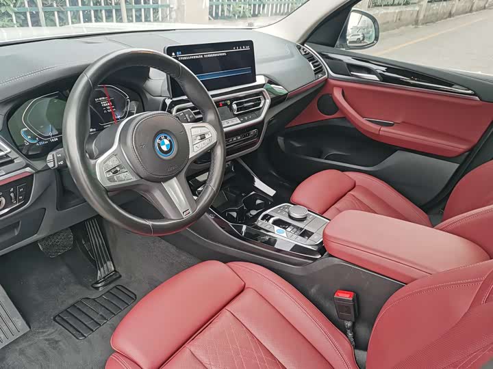 Фото 9 - BMW iX3