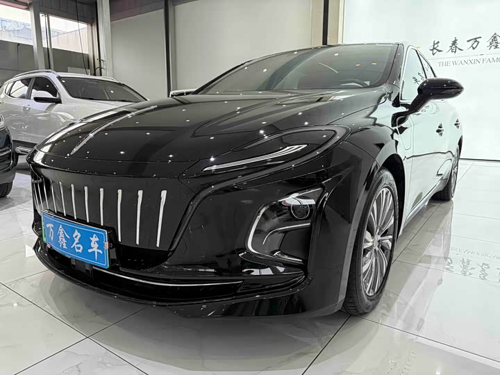 Фото 1 - Hongqi E-QM5