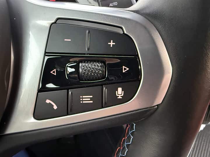 Фото 15 - BMW X6 M