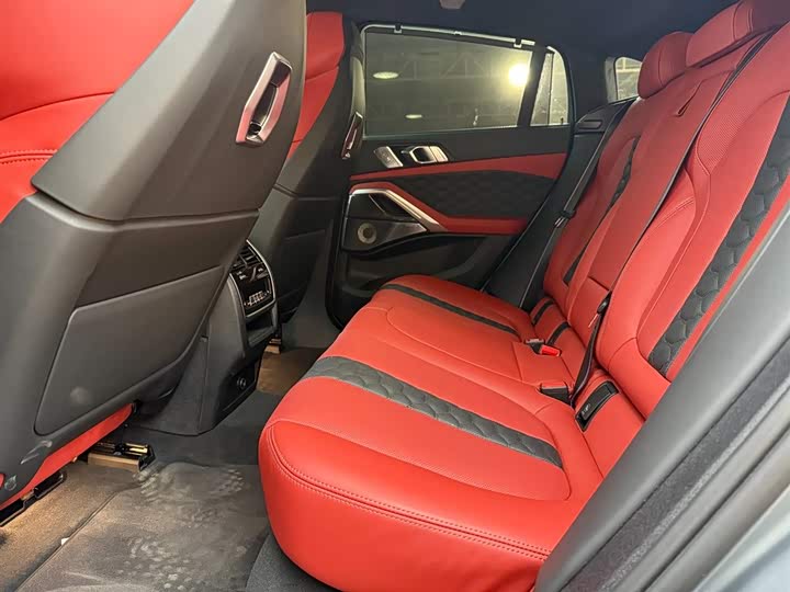 Фото 9 - BMW X6 M