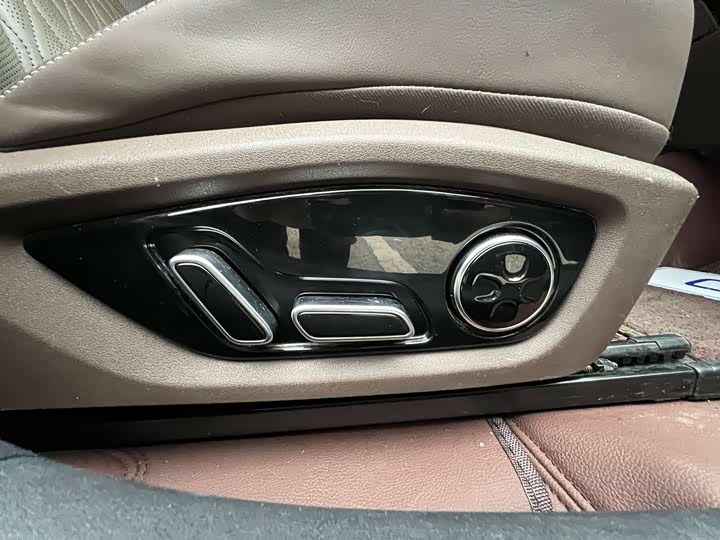 Фото 12 - BYD Han