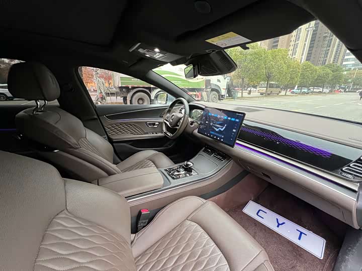 Фото 13 - BYD Han