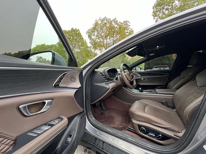 Фото 14 - BYD Han