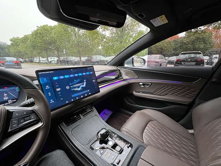 Фото 20 - BYD Han