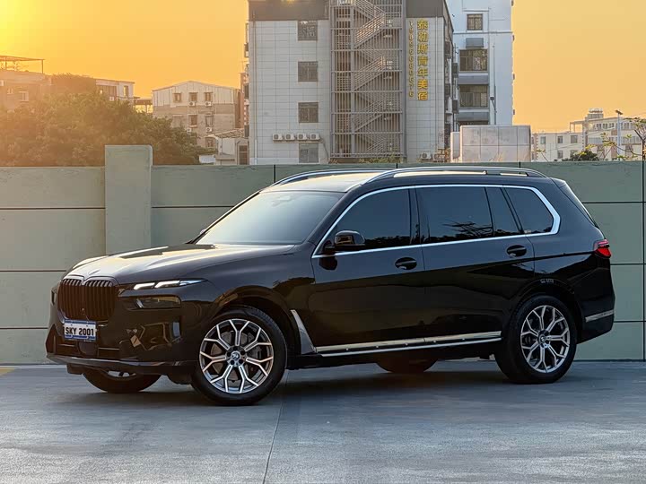 Фото 3 - BMW X7