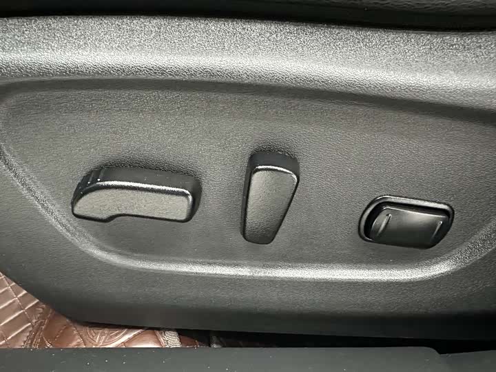 Фото 12 - Nissan X-Trail