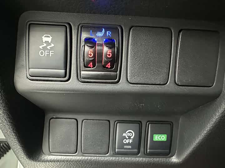 Фото 13 - Nissan X-Trail