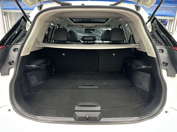 Фото 17 - Nissan X-Trail