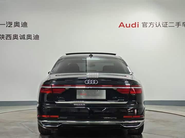 Фото 5 - Audi A8