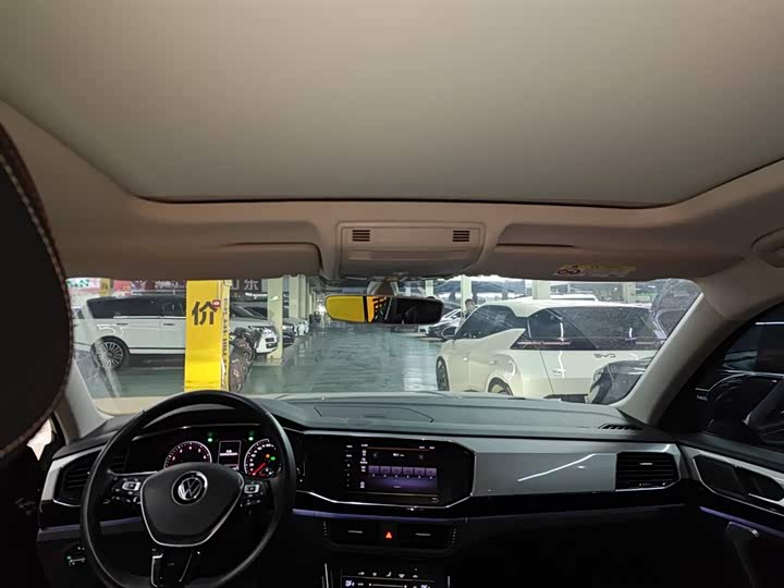 Фото 18 - Volkswagen Tayron