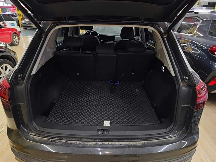 Фото 19 - Volkswagen Tayron