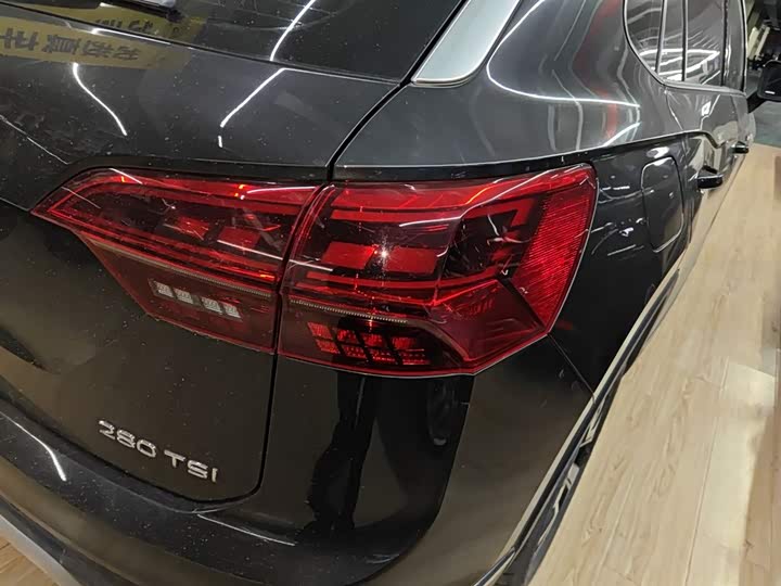 Фото 8 - Volkswagen Tayron