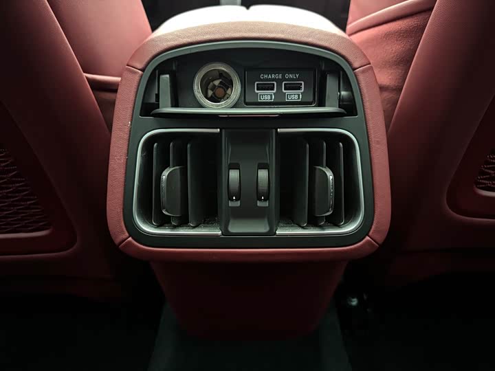 Фото 13 - Maserati Levante