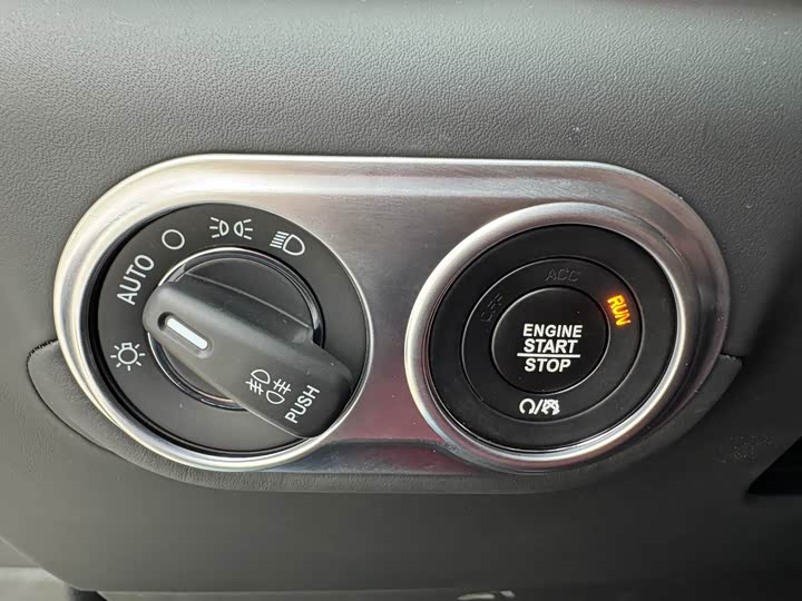 Фото 15 - Maserati Levante