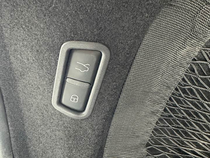 Фото 17 - Maserati Levante