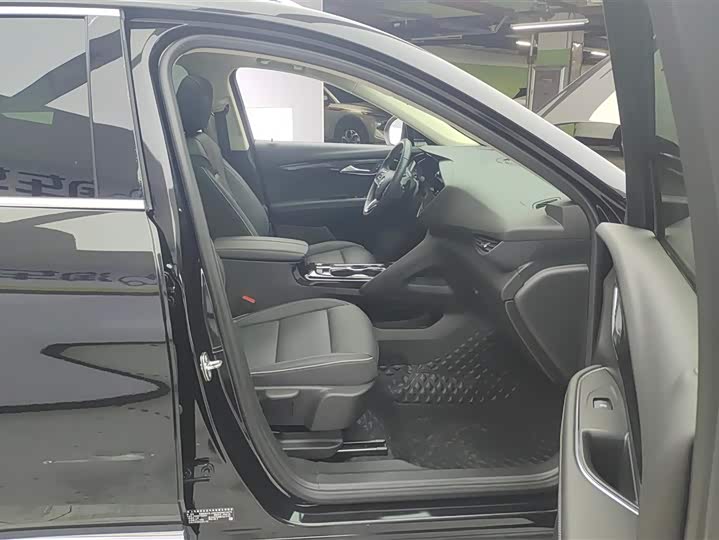 Фото 8 - Buick Envision Plus