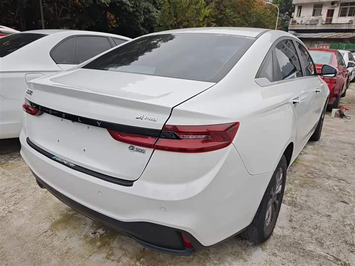 Фото 7 - Geely Geometry A