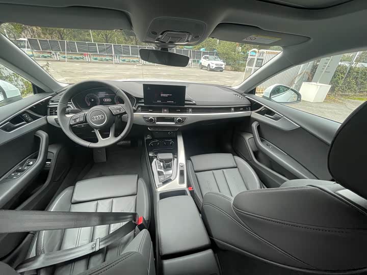 Фото 6 - Audi A5