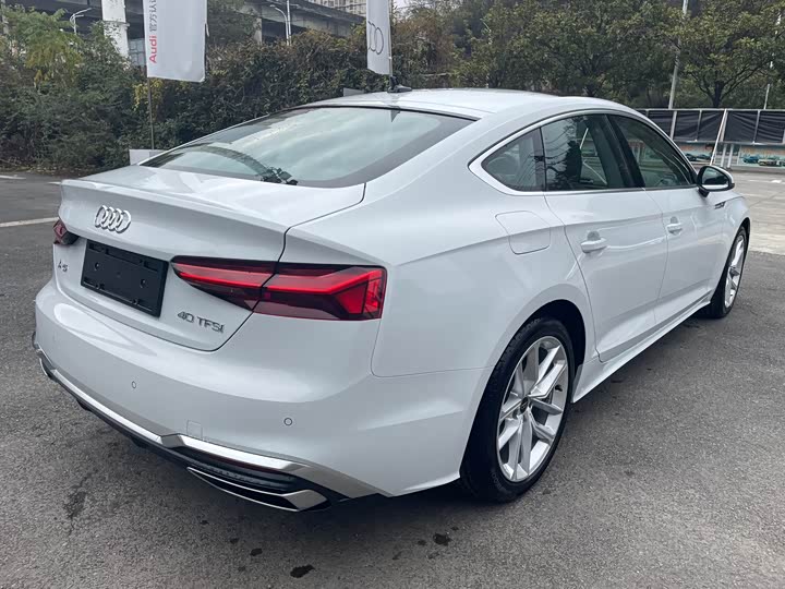 Фото 9 - Audi A5