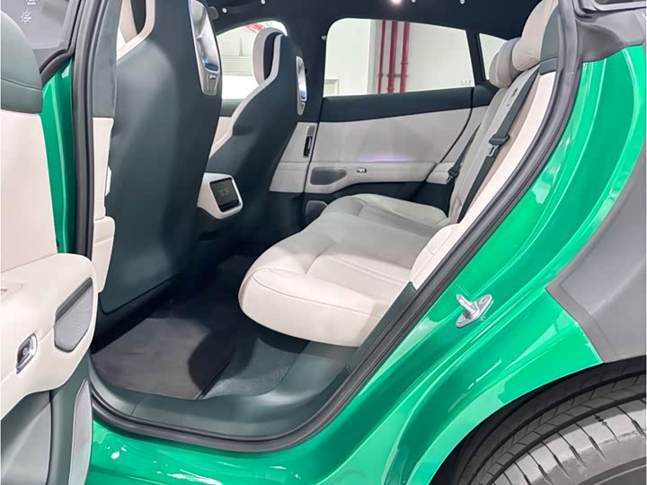 Фото 13 - Xiaomi YU7