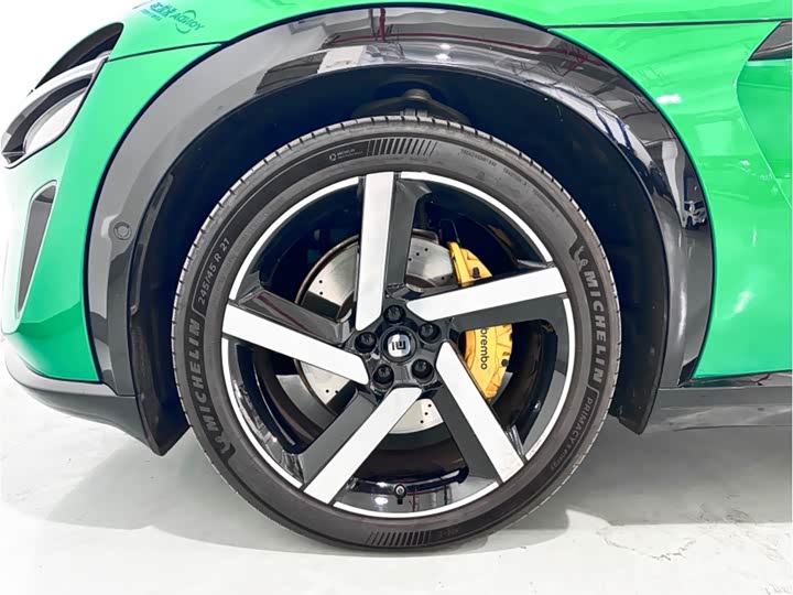 Фото 14 - Xiaomi YU7