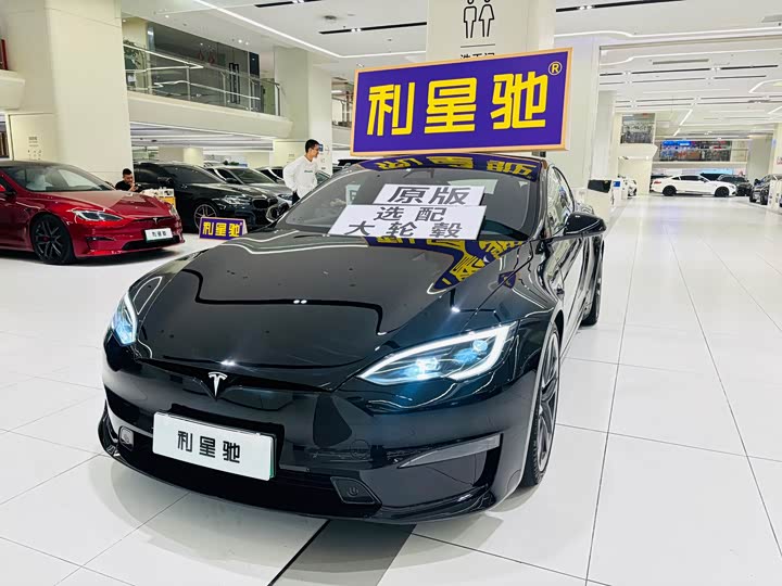 Фото 2 - Tesla Model S