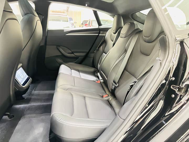 Фото 21 - Tesla Model S