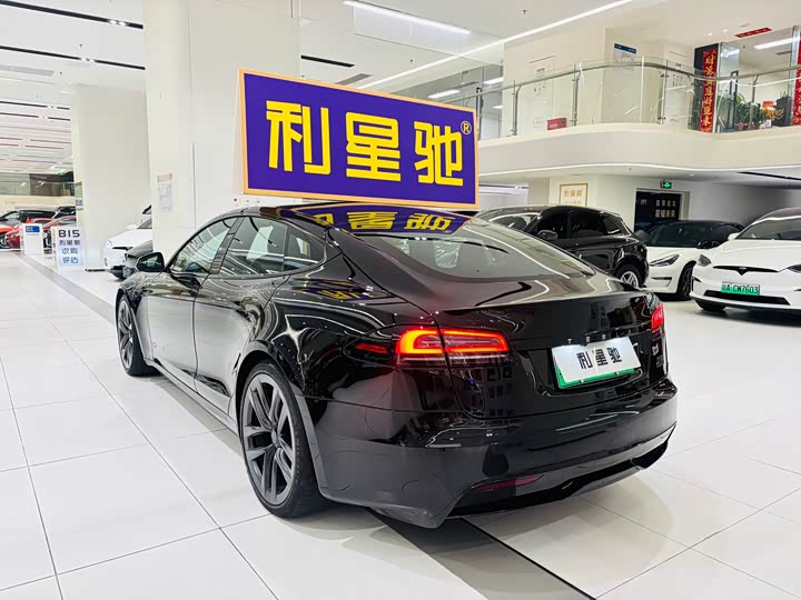 Фото 4 - Tesla Model S