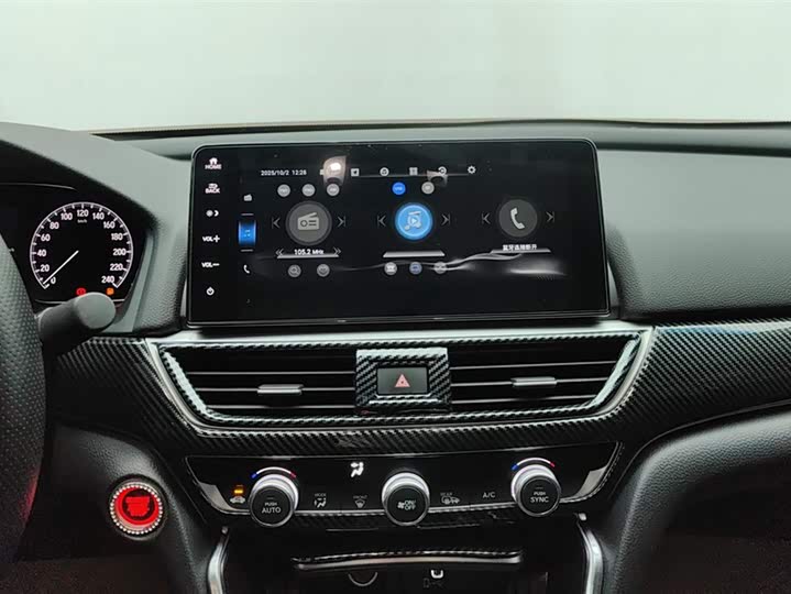 Фото 13 - Honda Accord