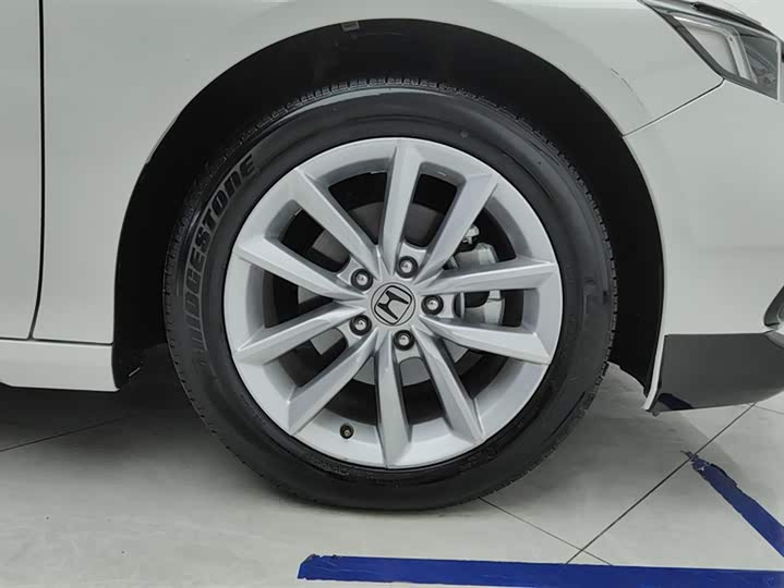 Фото 6 - Honda Accord