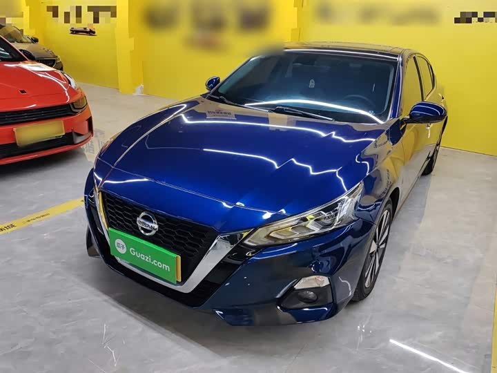 Фото 1 - Nissan Teana